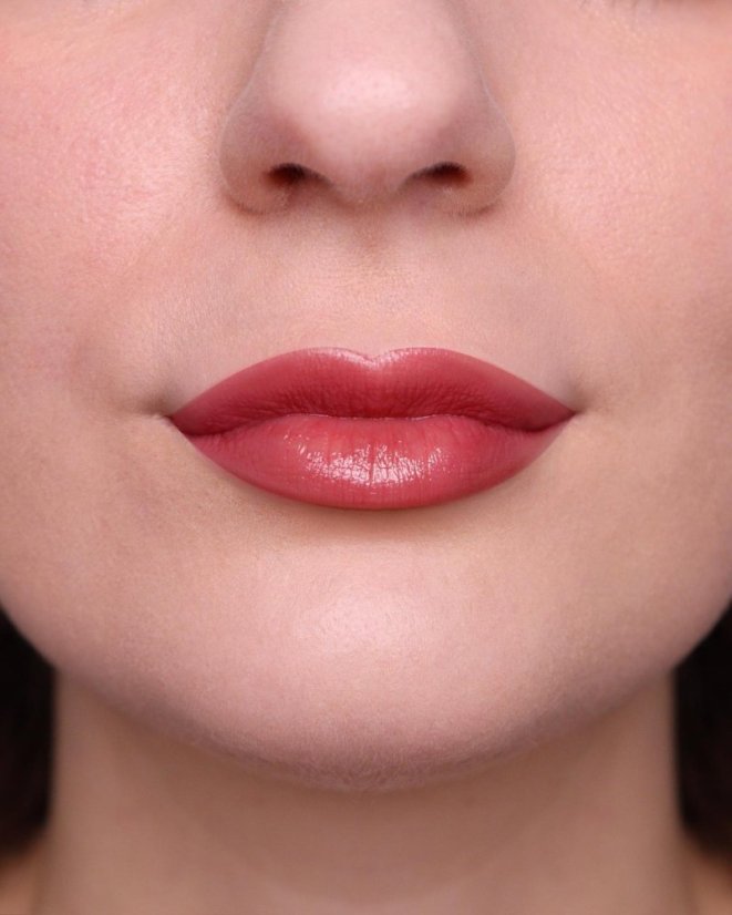 Výživný rúž TWIST&GO 505 Raspberry red